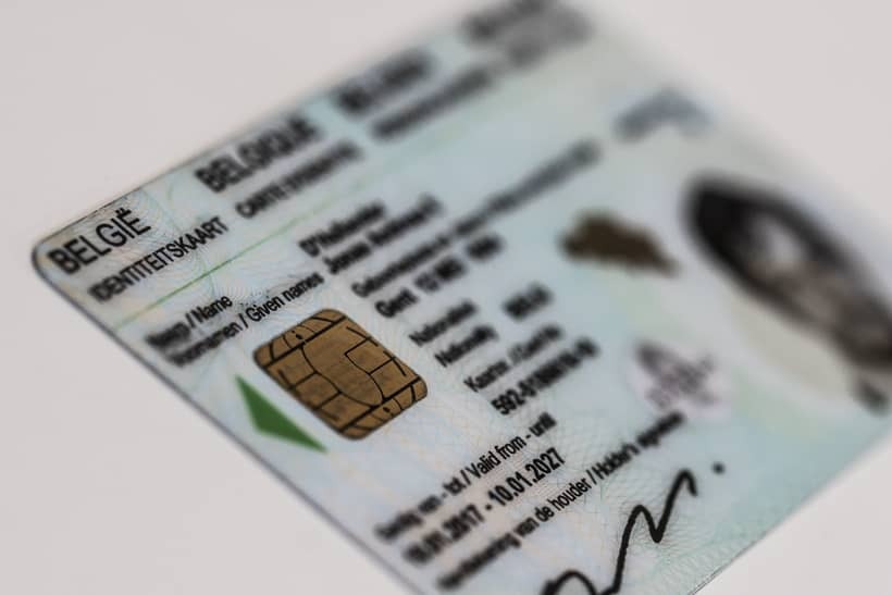 Belgian ID card sample with European Union emblem